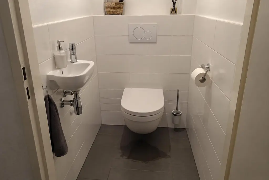 Lekdetectie Lopik – natte vloer bij een toilet